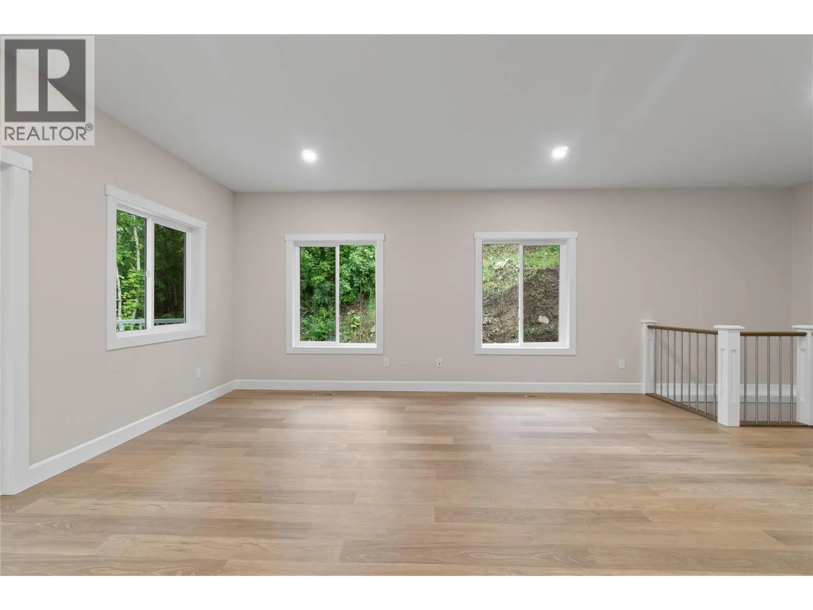 806 Cliff Avenue Unit# 104