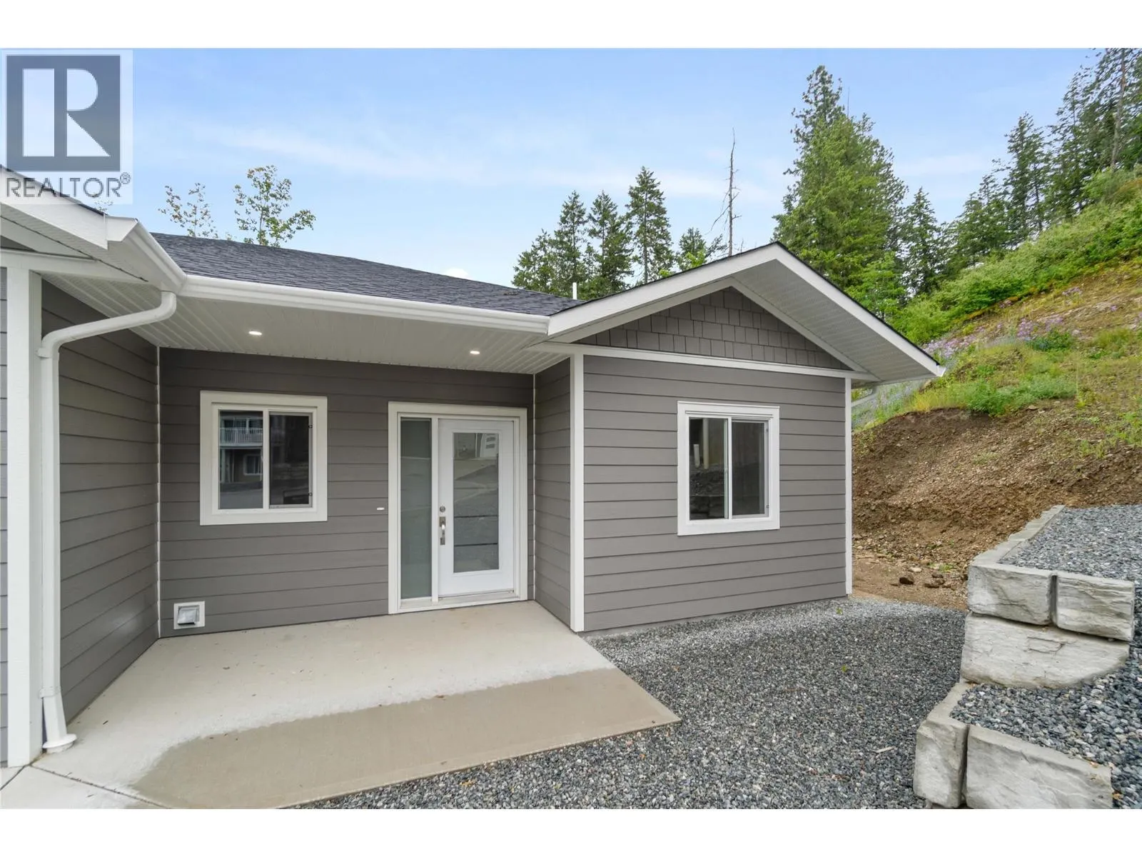 806 Cliff Avenue Unit# 104