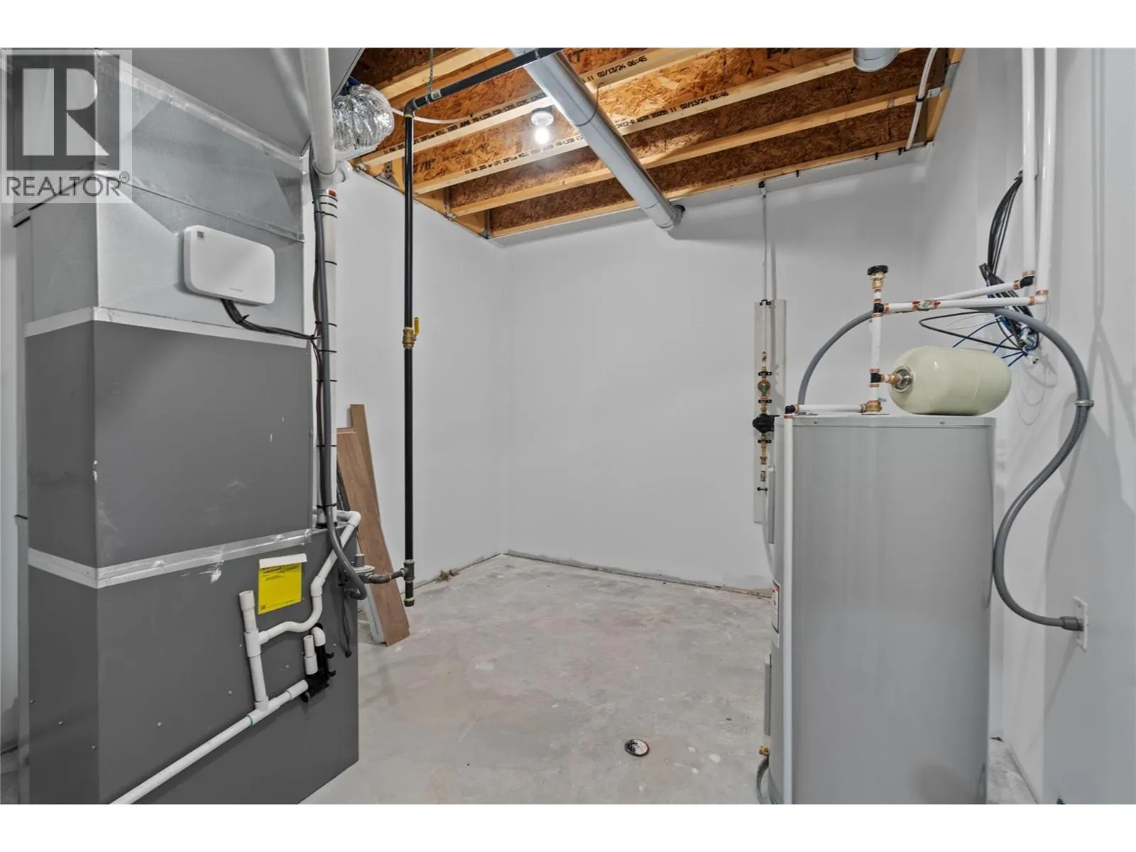 806 Cliff Avenue Unit# 104