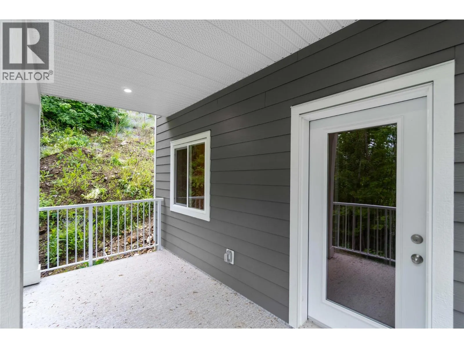 806 Cliff Avenue Unit# 104