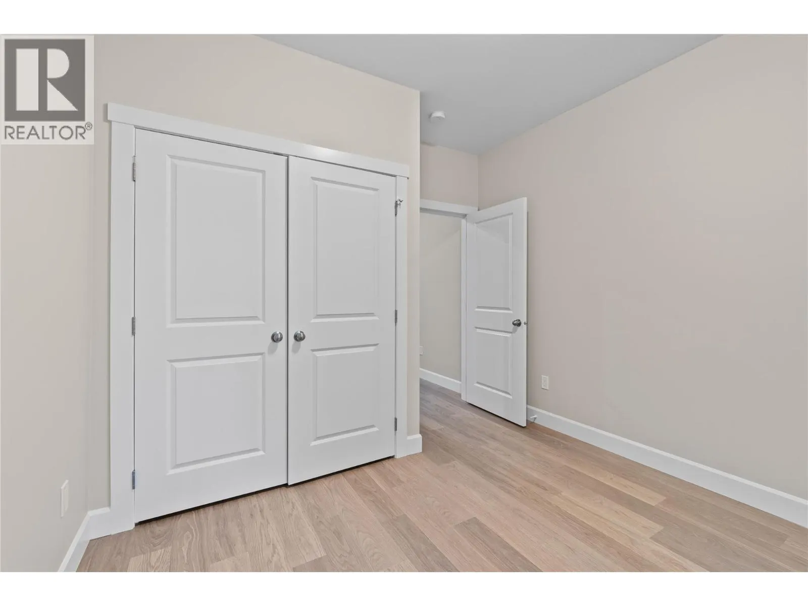806 Cliff Avenue Unit# 104