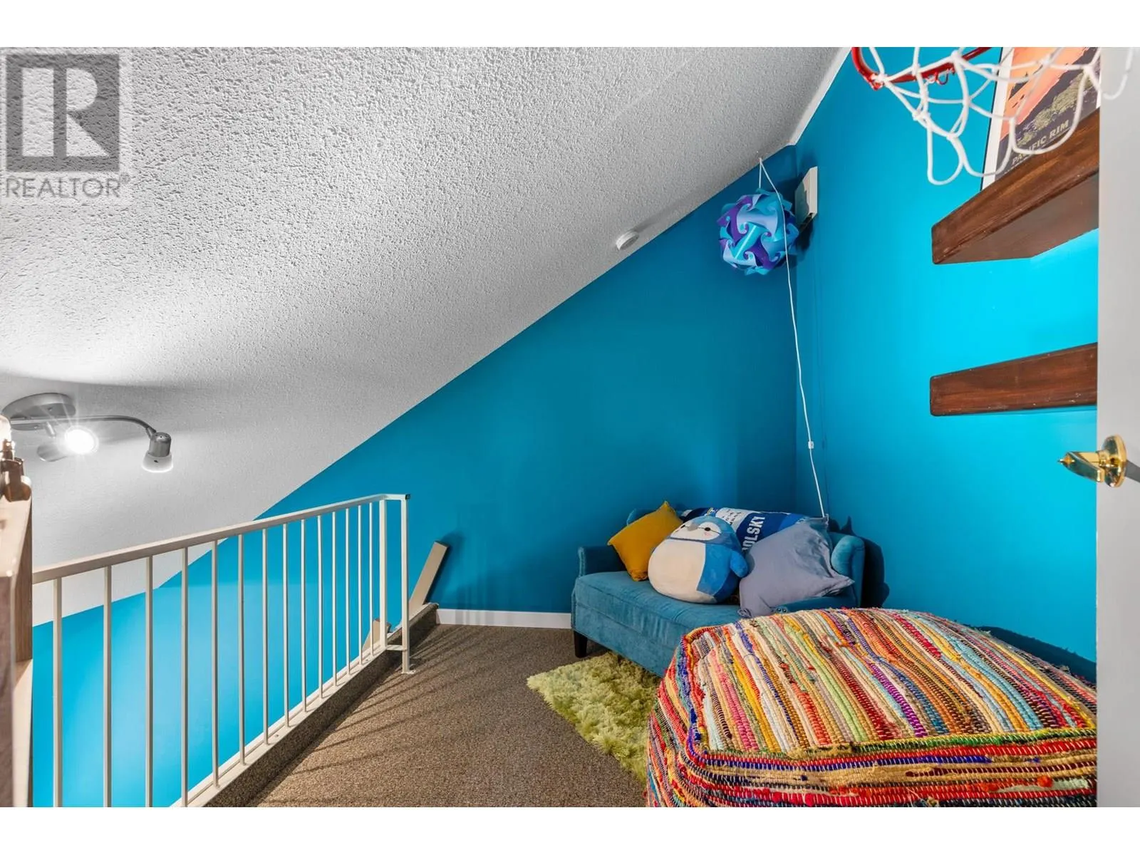 1831 Horizon Drive