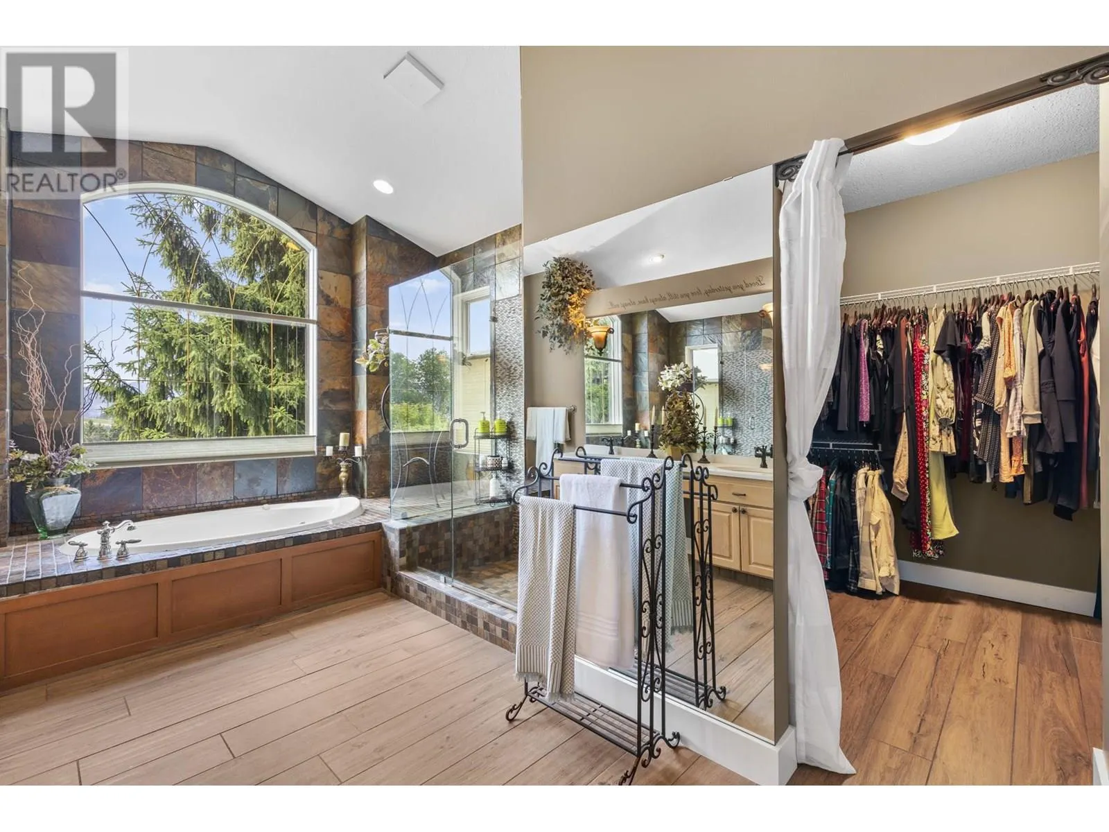 1831 Horizon Drive