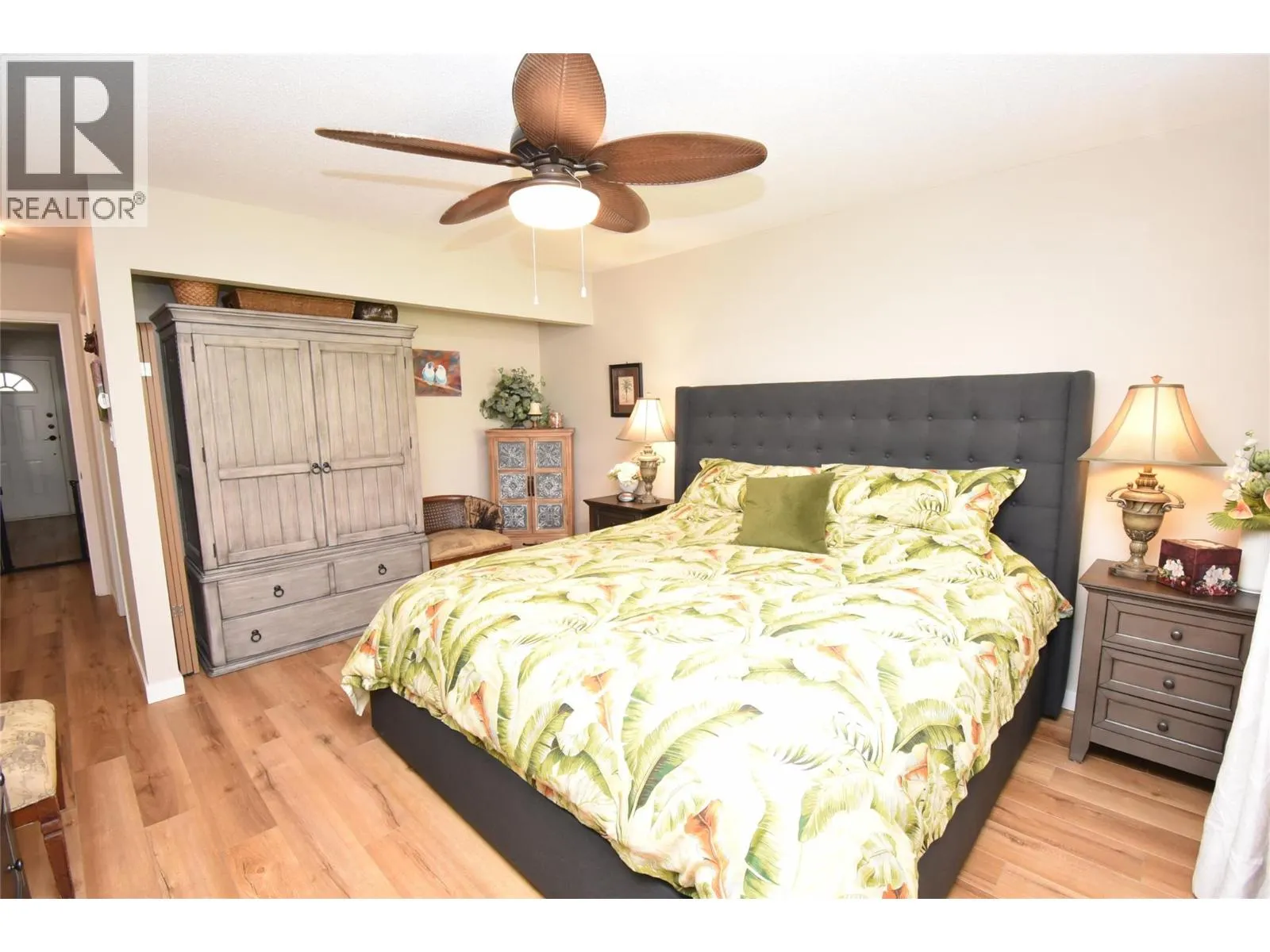 2200 40 Avenue Unit# 6