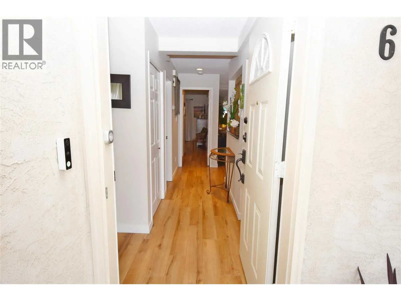 2200 40 Avenue Unit# 6