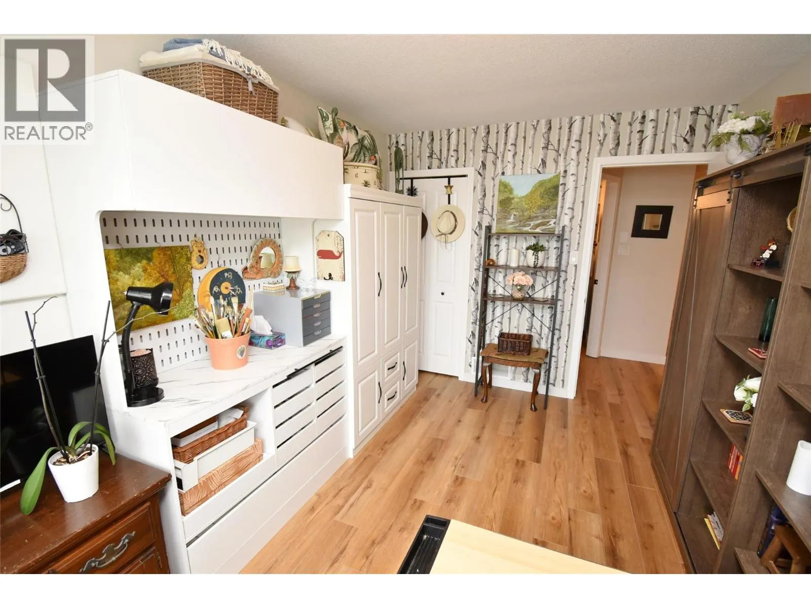 2200 40 Avenue Unit# 6