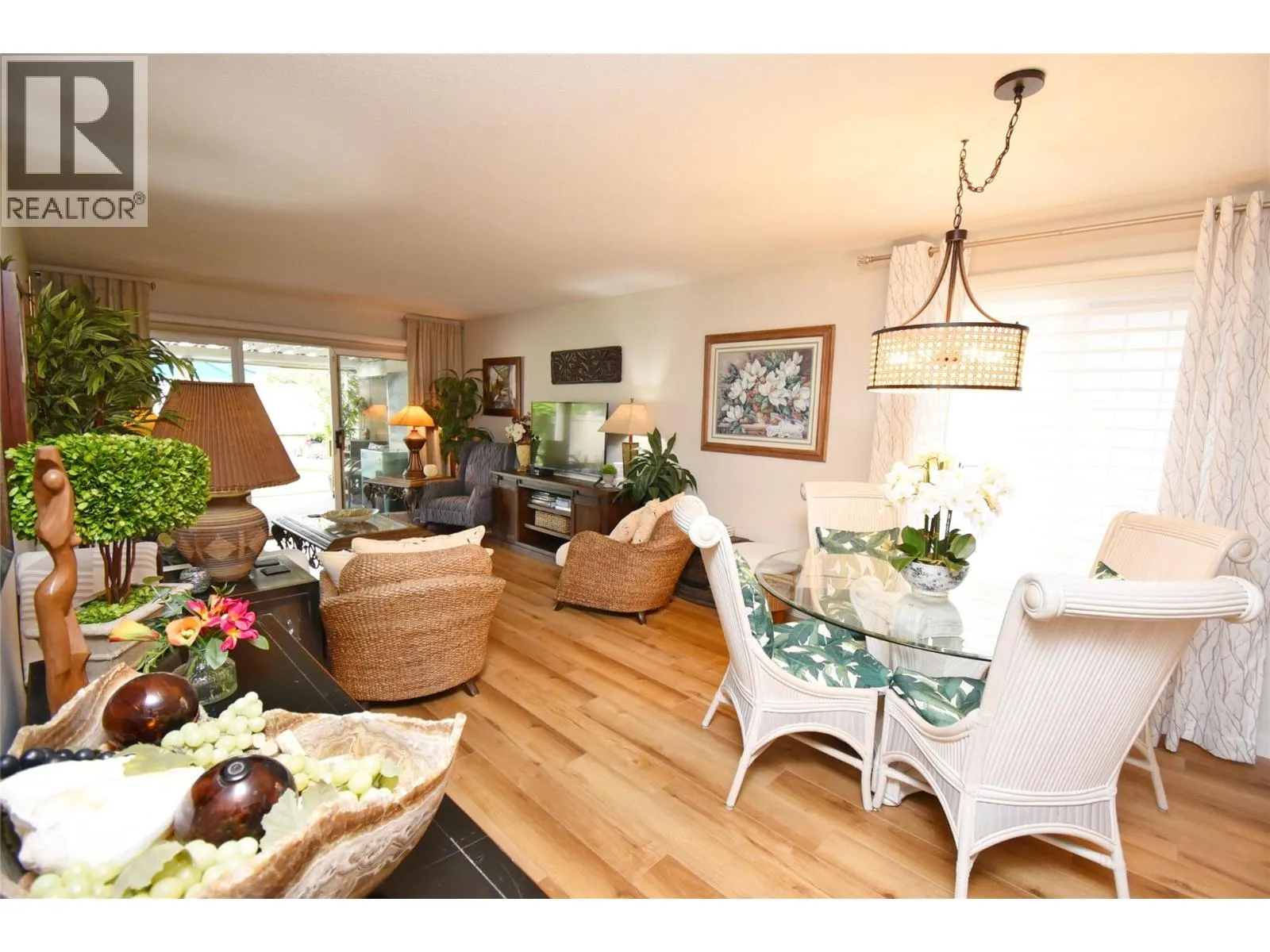 2200 40 Avenue Unit# 6