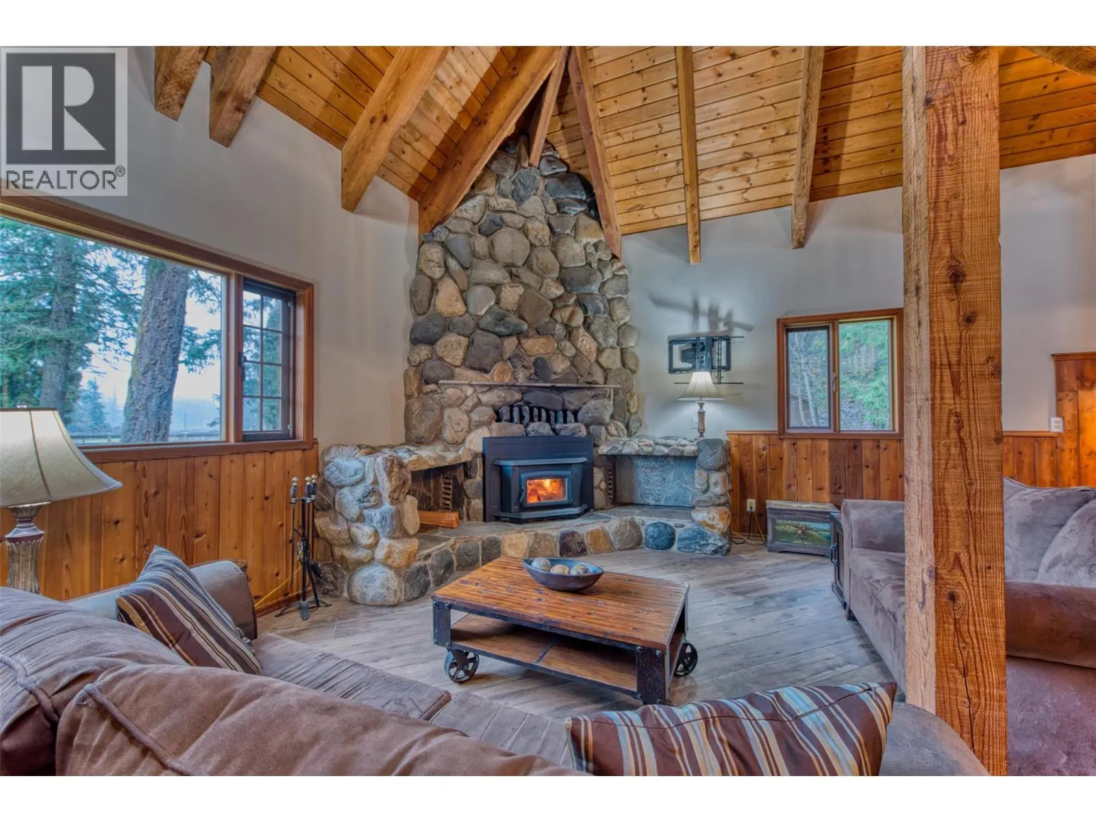 4452 Sleepy Hollow Road