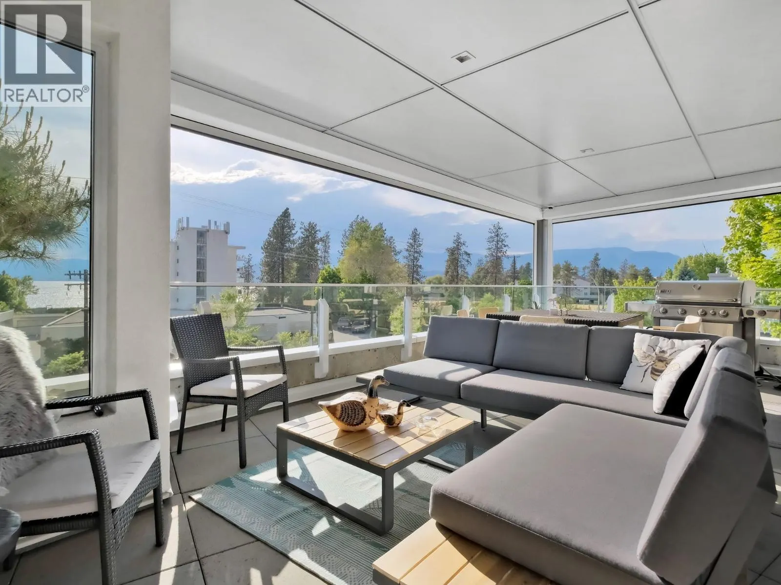 4071 Lakeshore Road Unit# 201