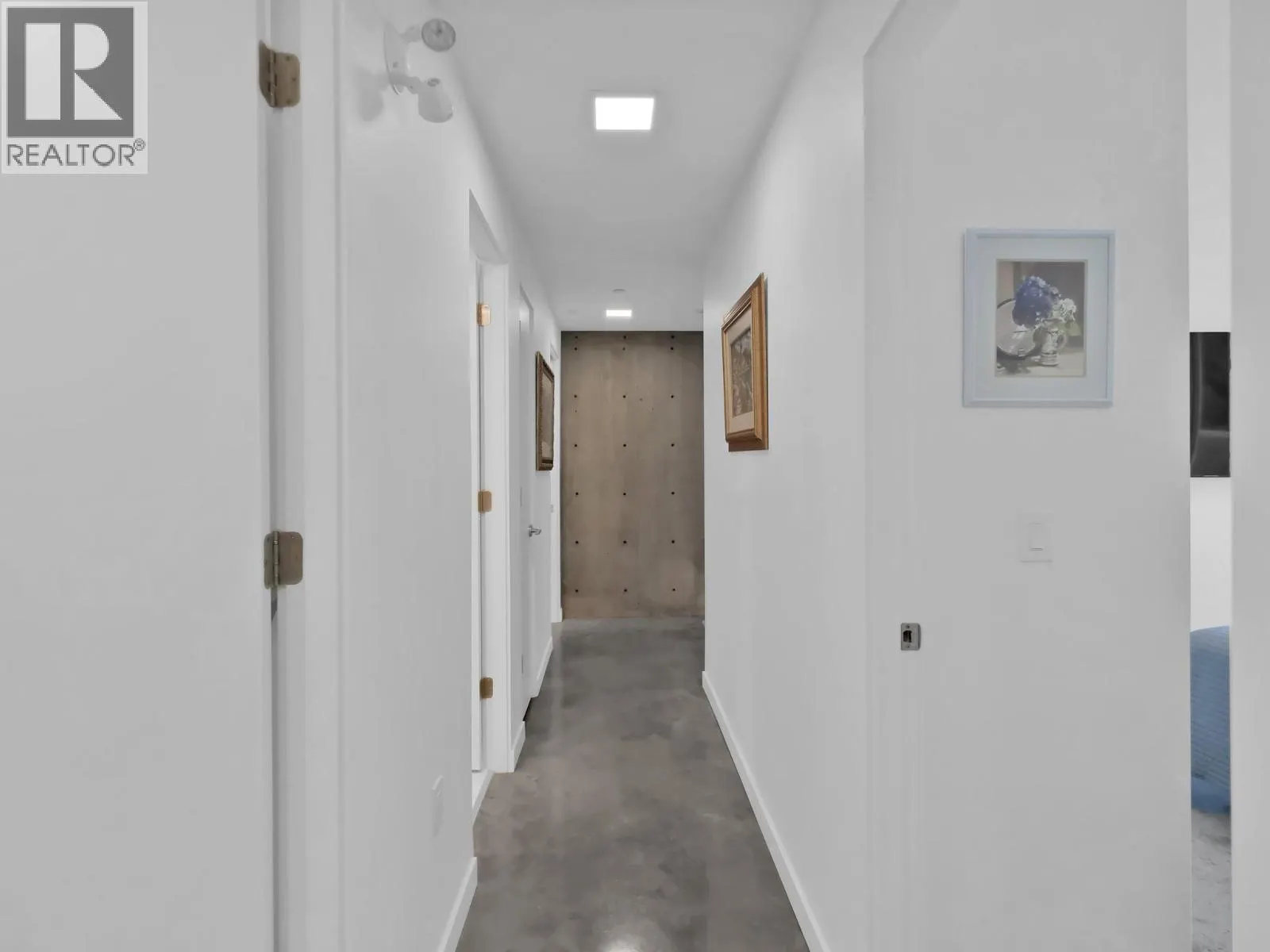 4071 Lakeshore Road Unit# 201