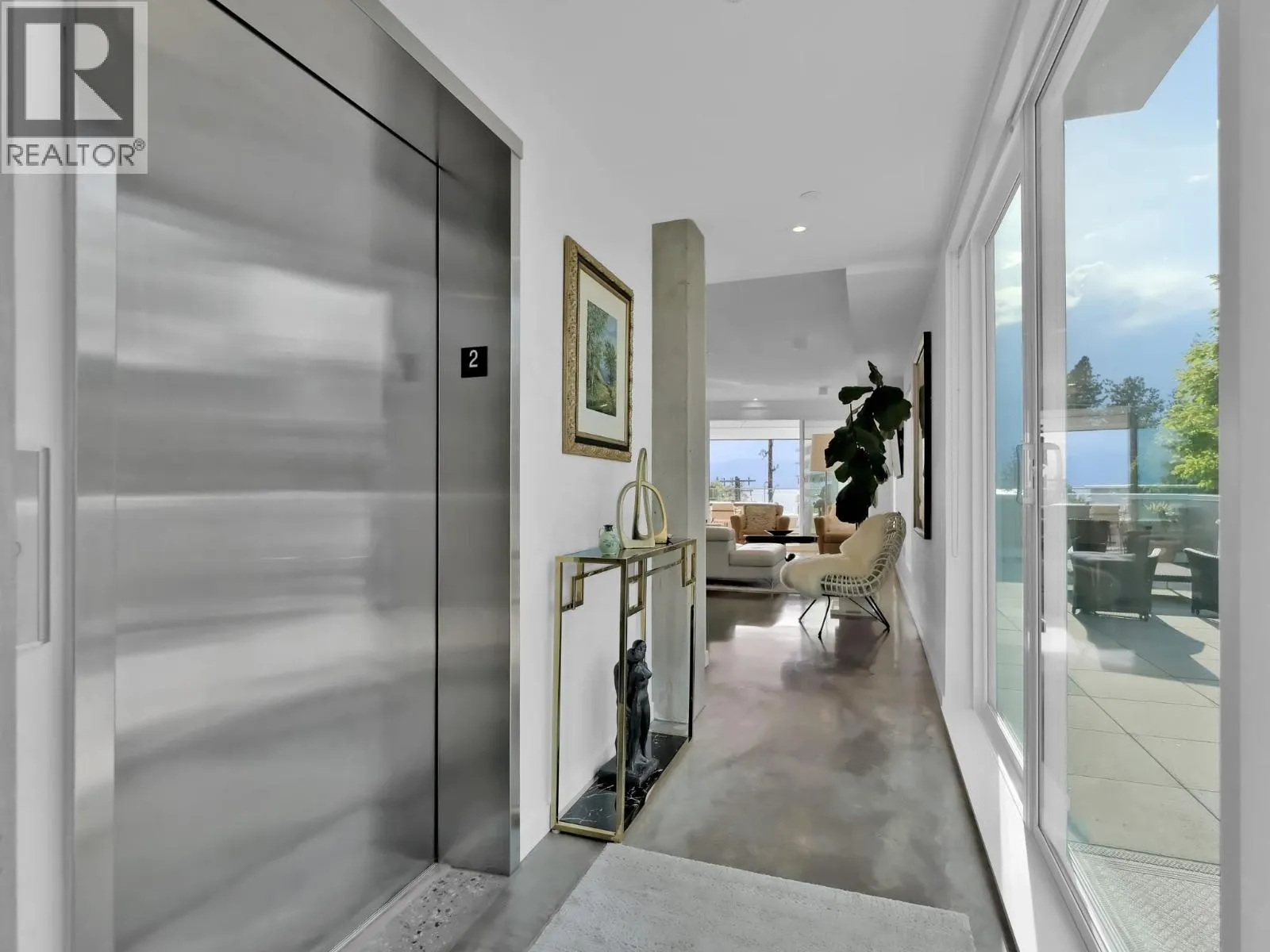 4071 Lakeshore Road Unit# 201