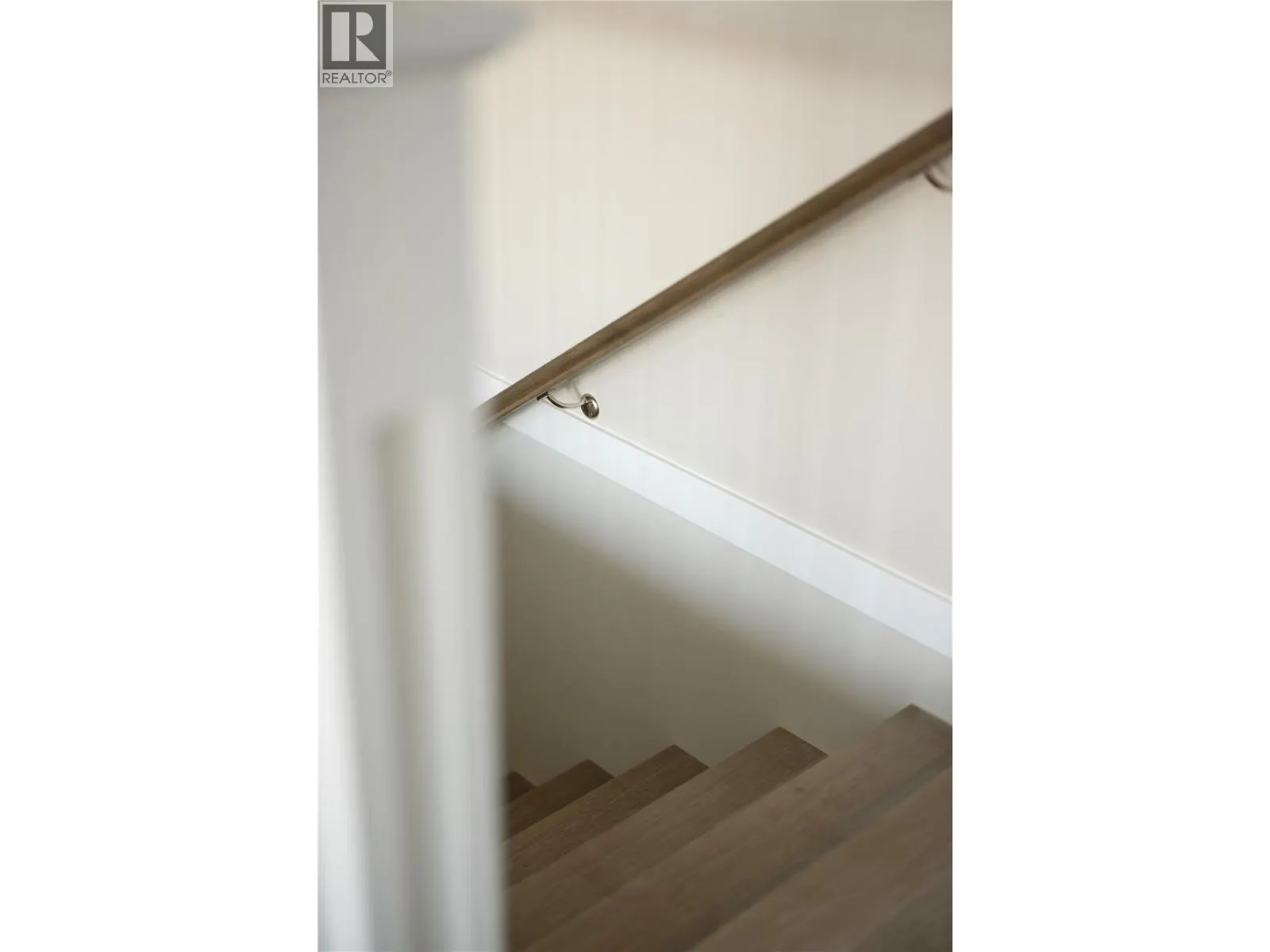 806 Cliff Avenue Unit# 103