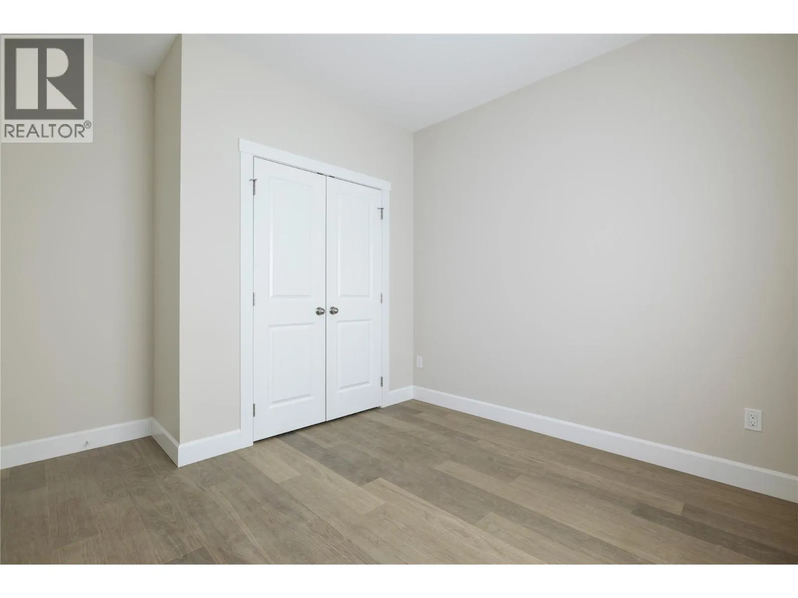 806 Cliff Avenue Unit# 103