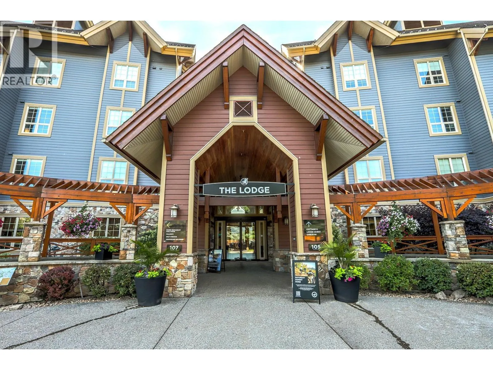 107 Village Centre Court Unit# 116