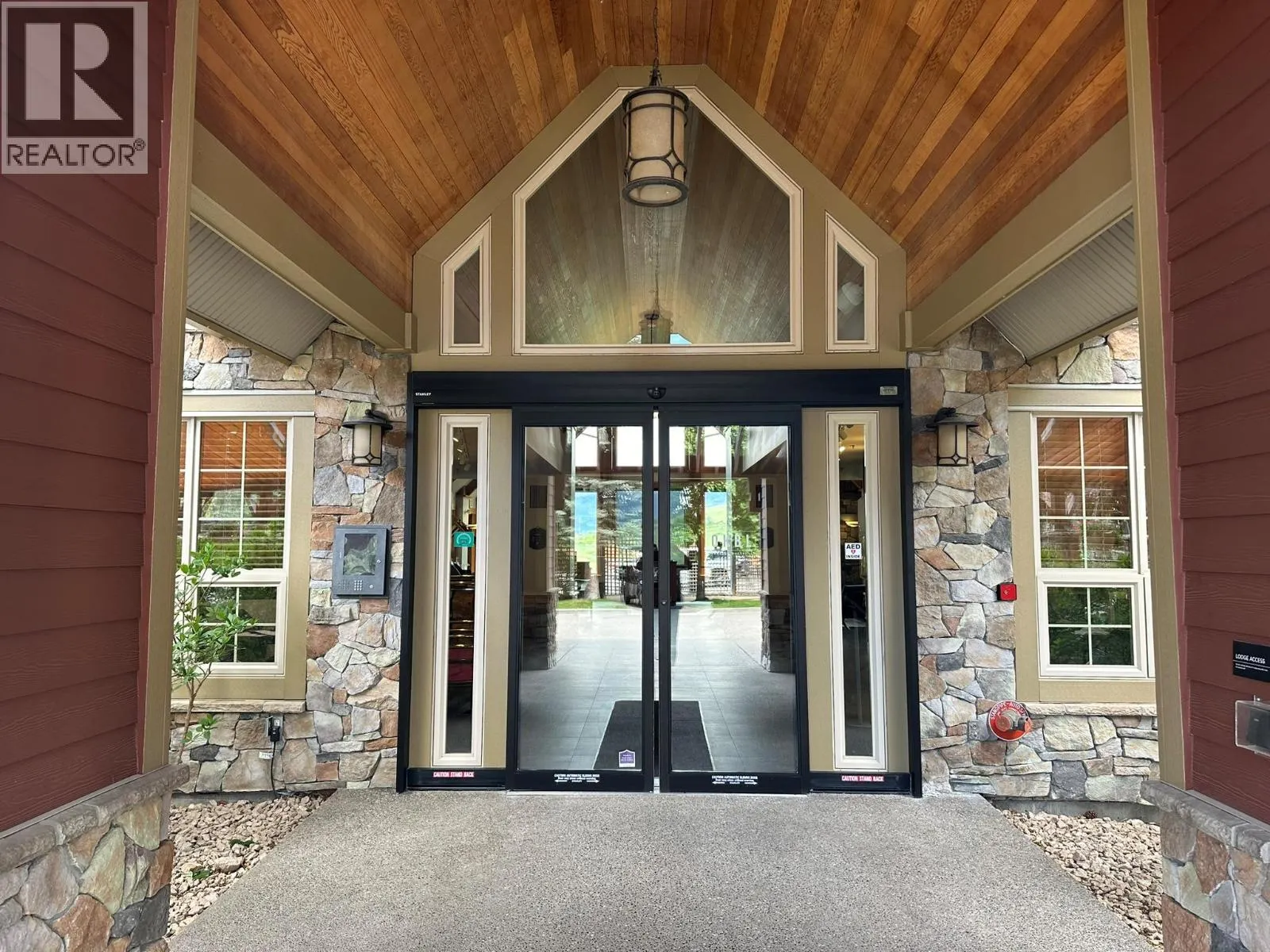 107 Village Centre Court Unit# 116