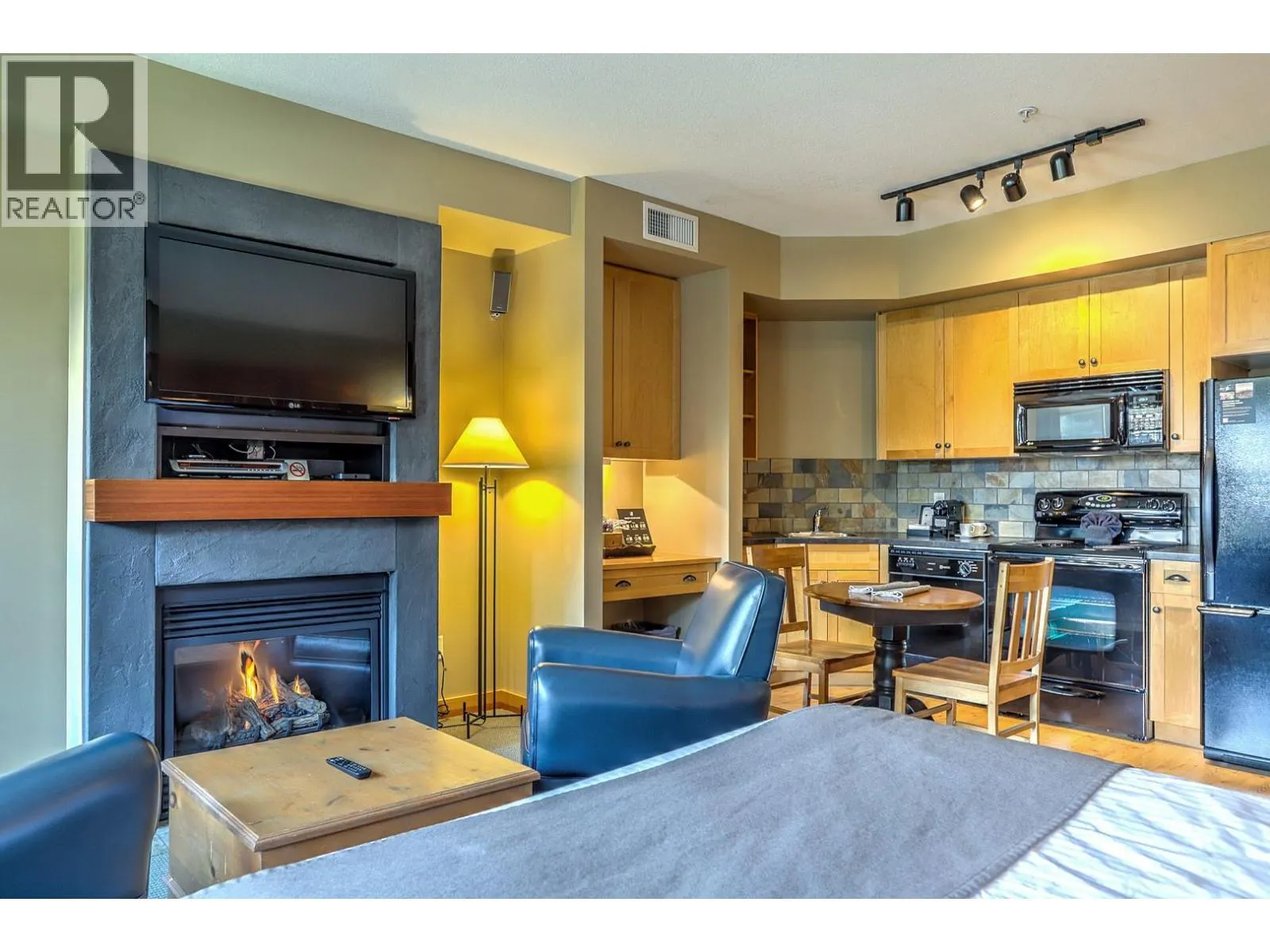 107 Village Centre Court Unit# 116