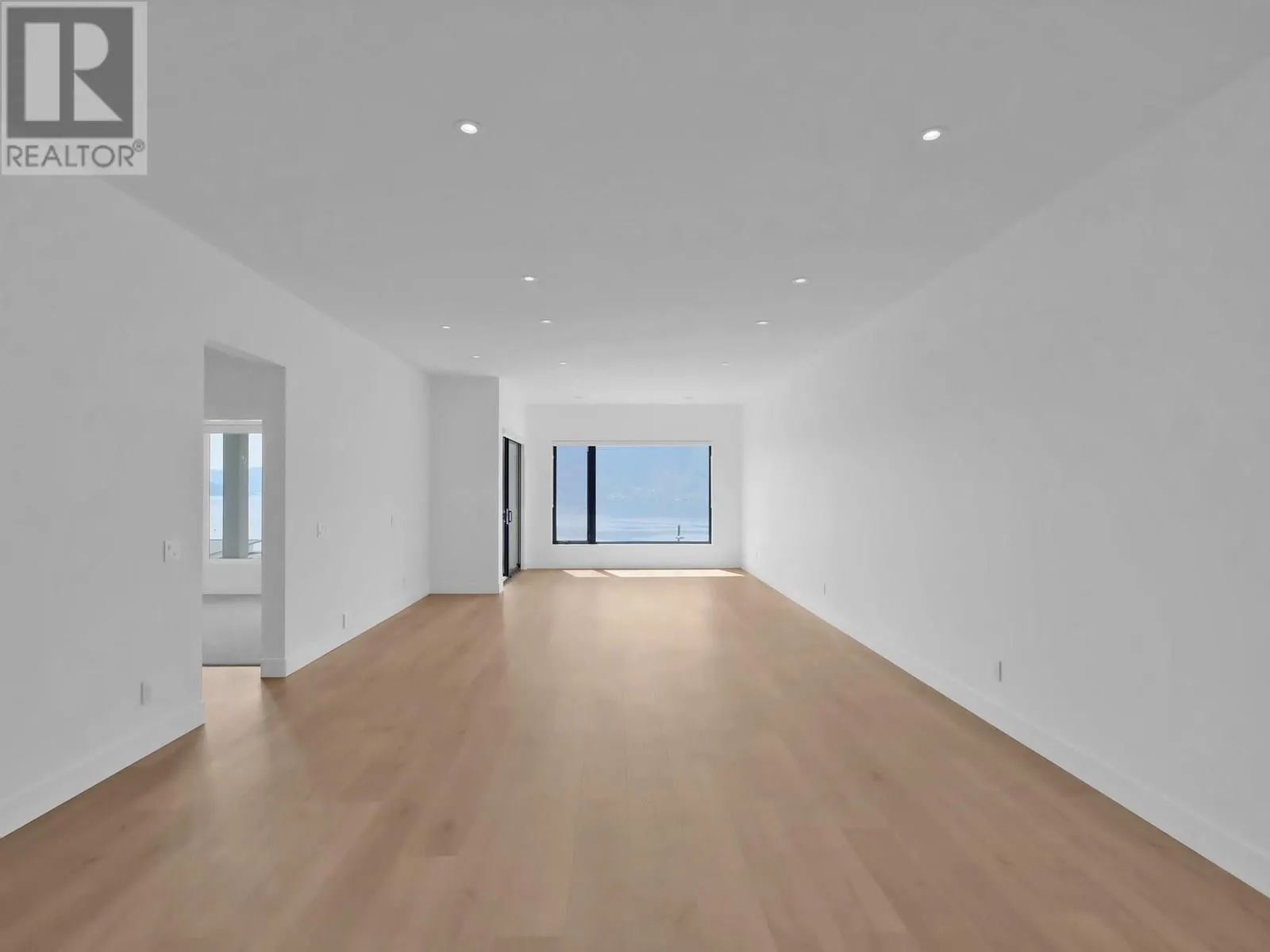 9201 Okanagan Centre Road W Unit# 7