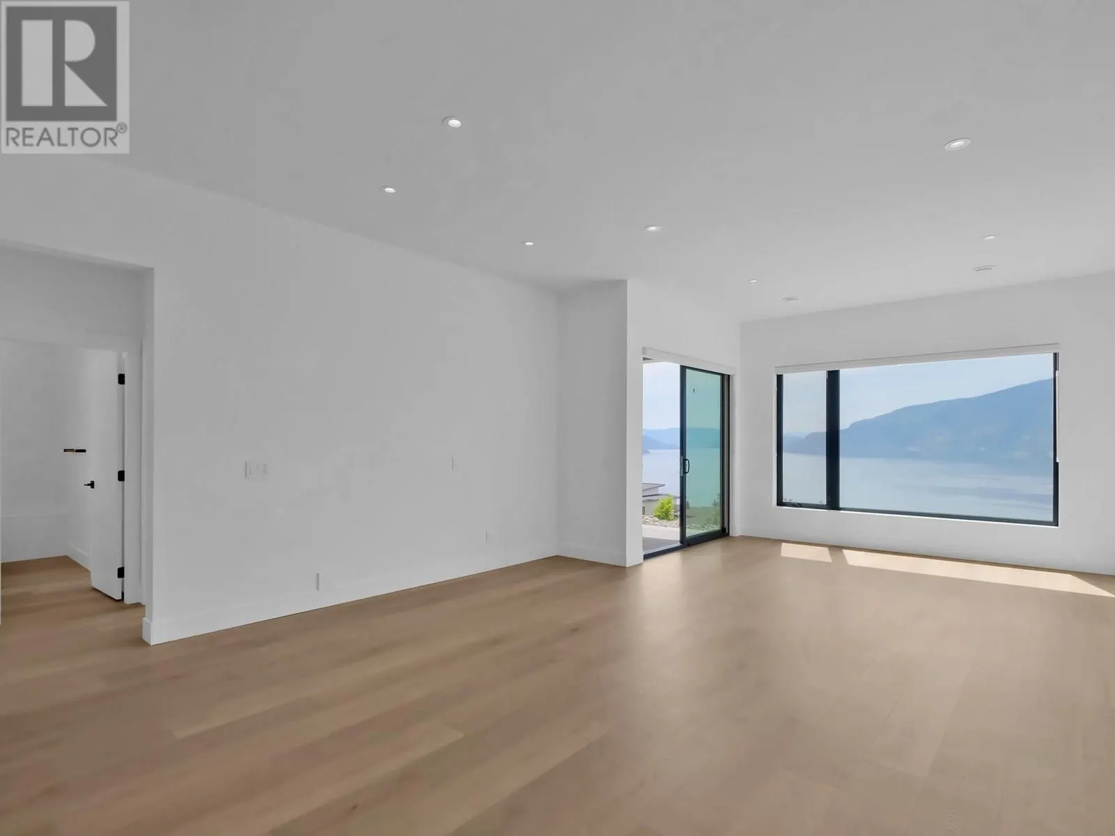 9201 Okanagan Centre Road W Unit# 7