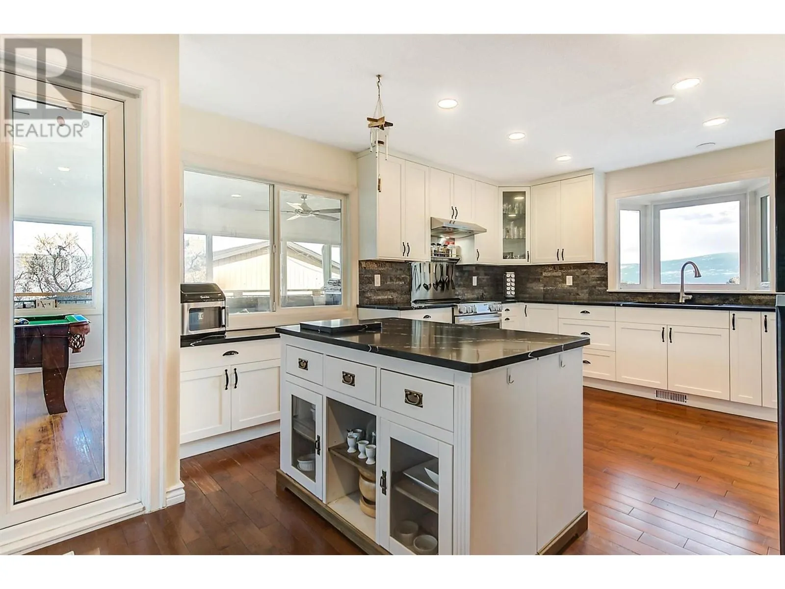 2415 COLLINGWOOD Road