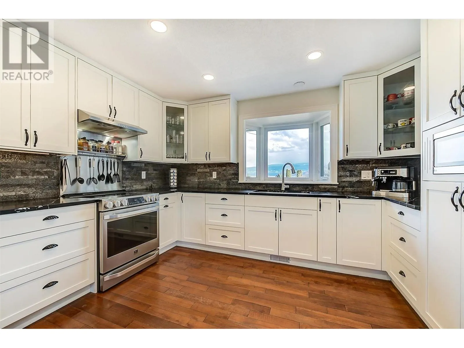 2415 COLLINGWOOD Road