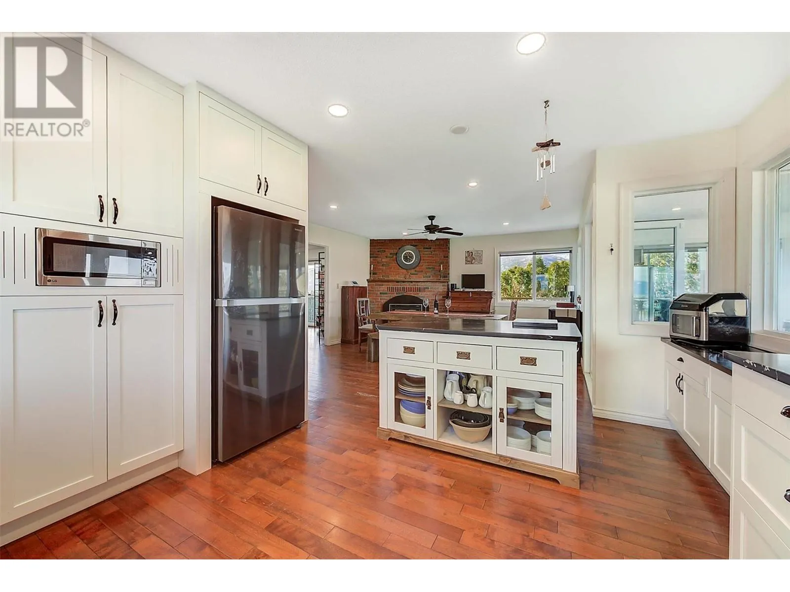 2415 COLLINGWOOD Road