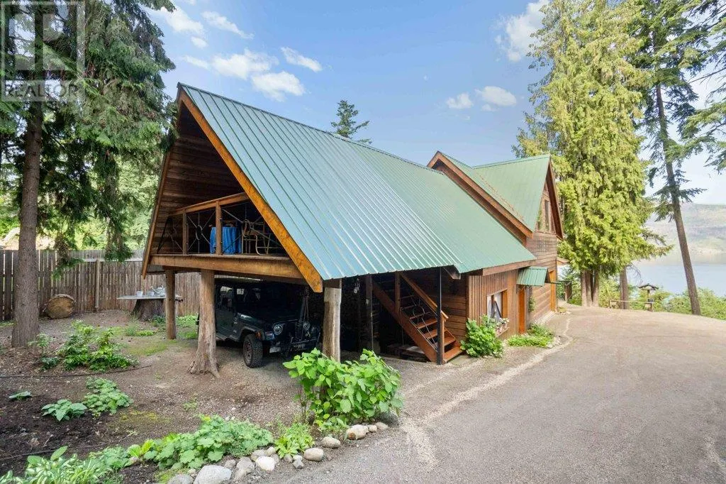2593 Duncan Road