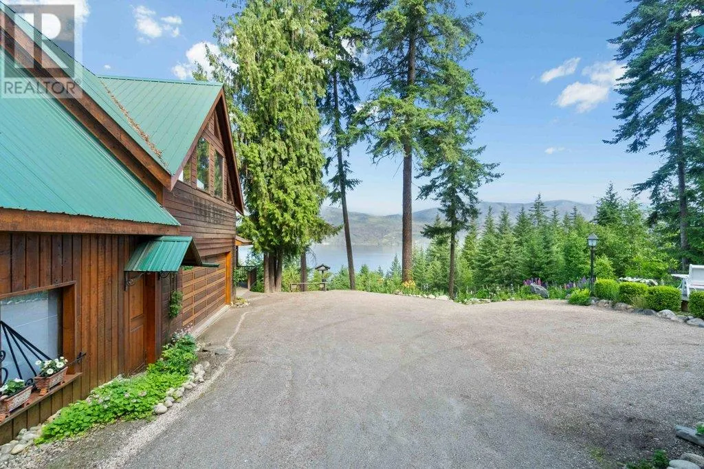 2593 Duncan Road