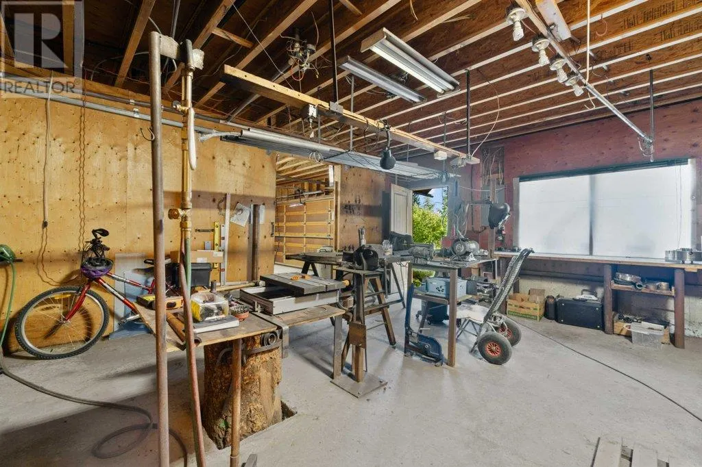 2593 Duncan Road
