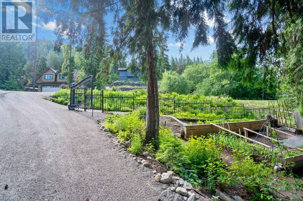2593 Duncan Road