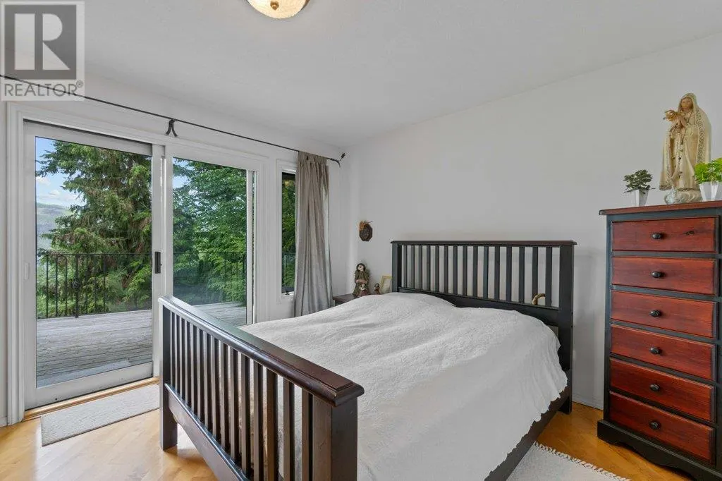 2593 Duncan Road