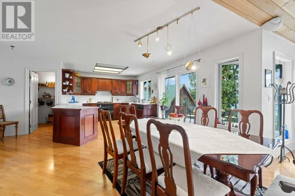 2593 Duncan Road