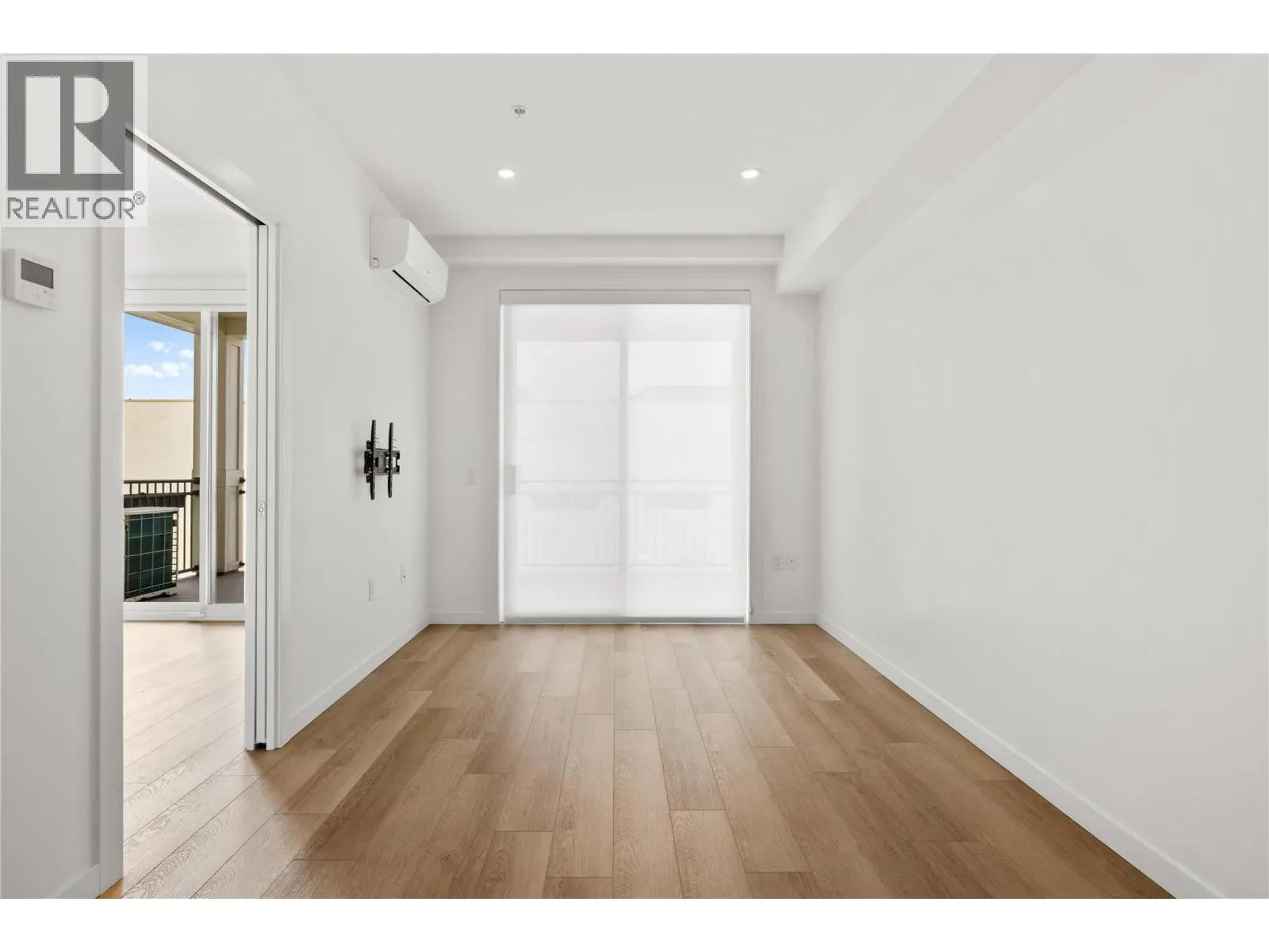 2627 Gore Street Unit# 204