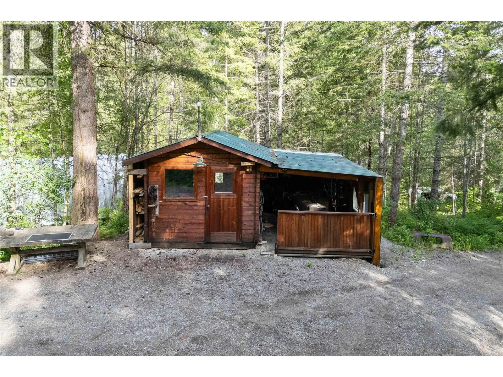781 Gardom Lake Road