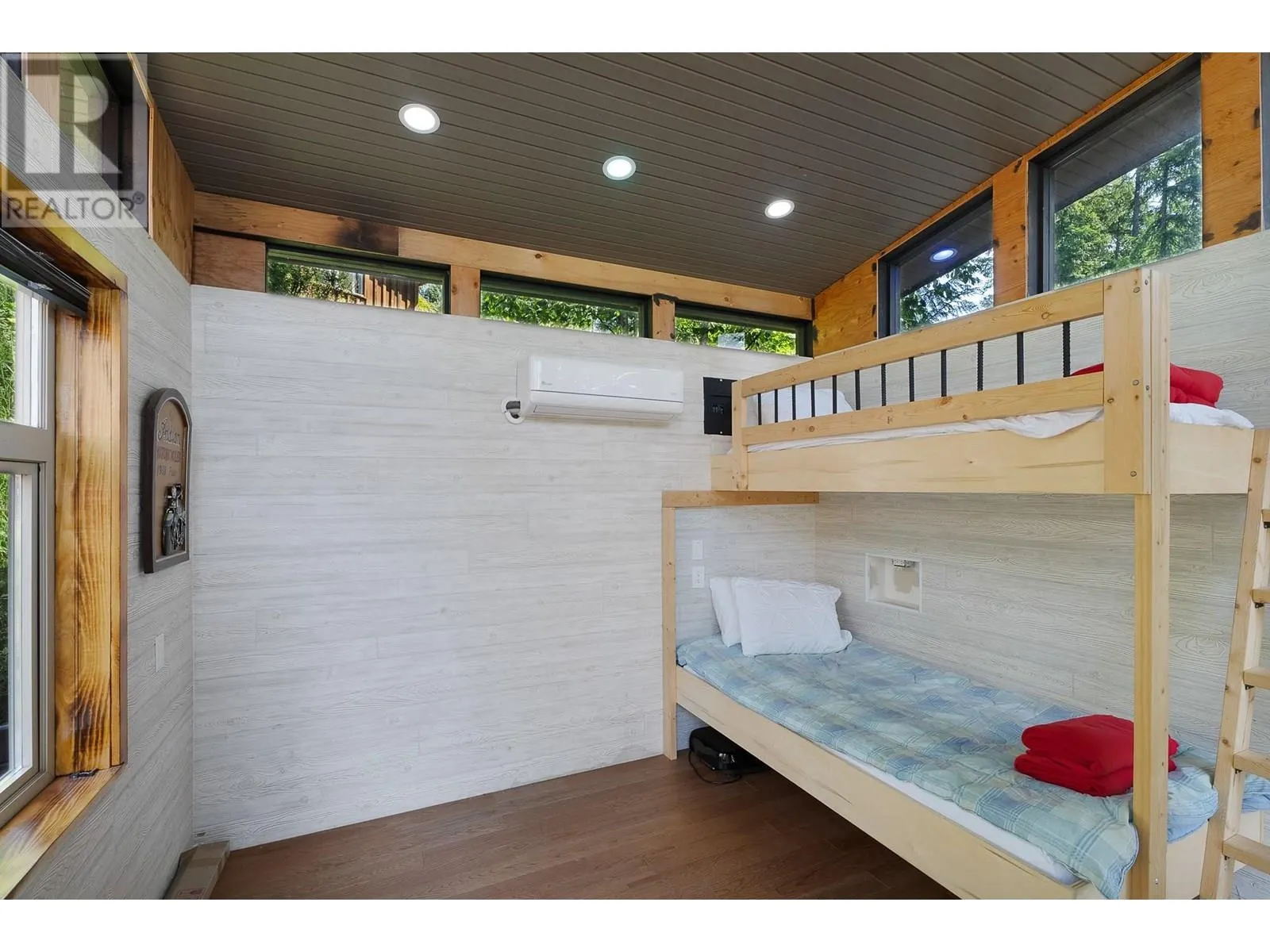 8486 Horseshoe Bay Road
