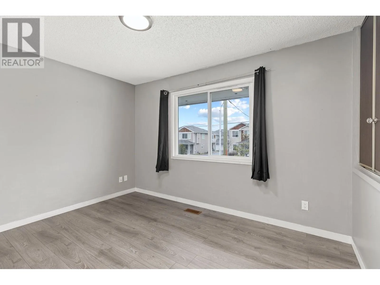965 Graham Rd Road