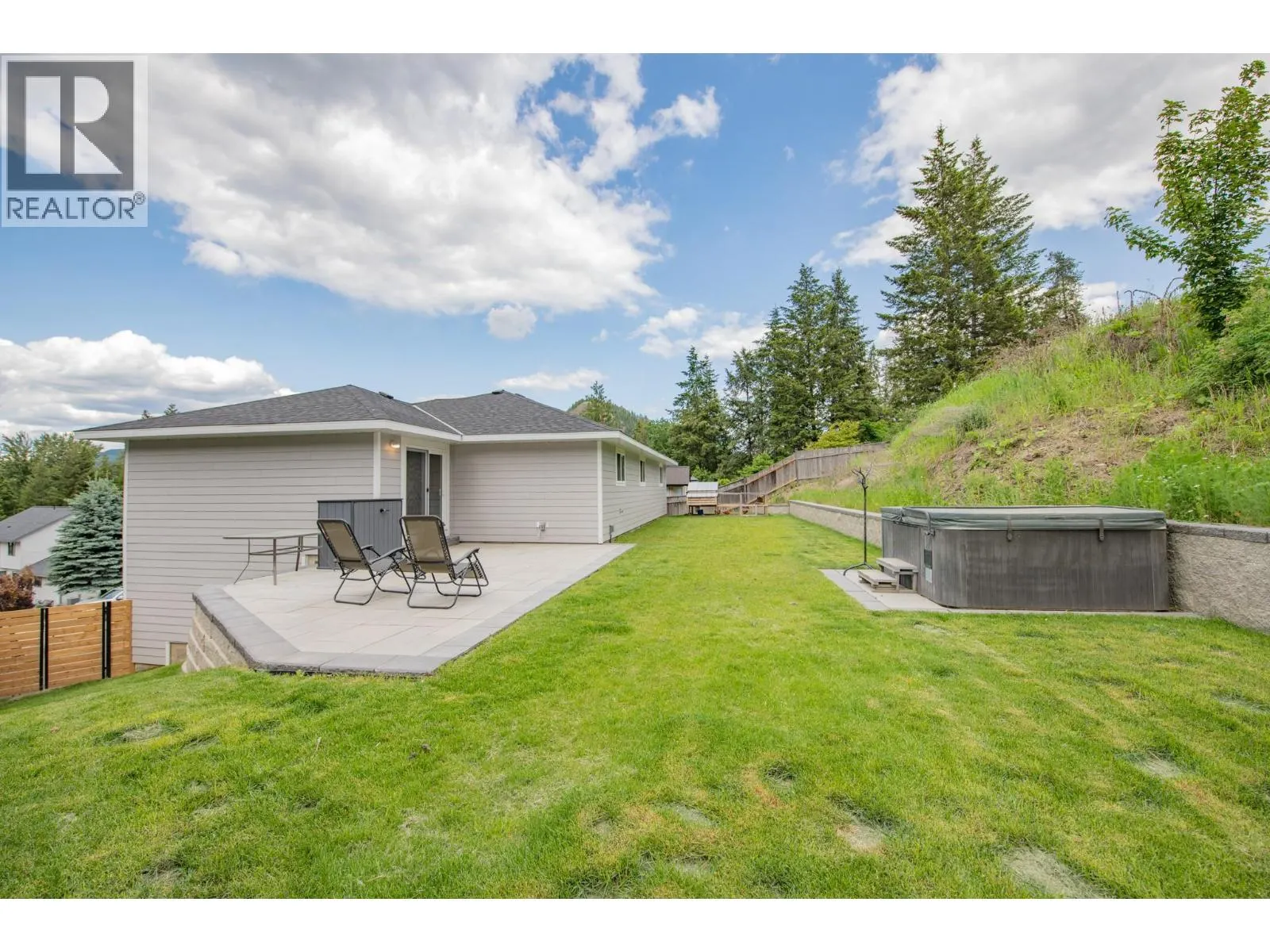 2224 Linea Crescent