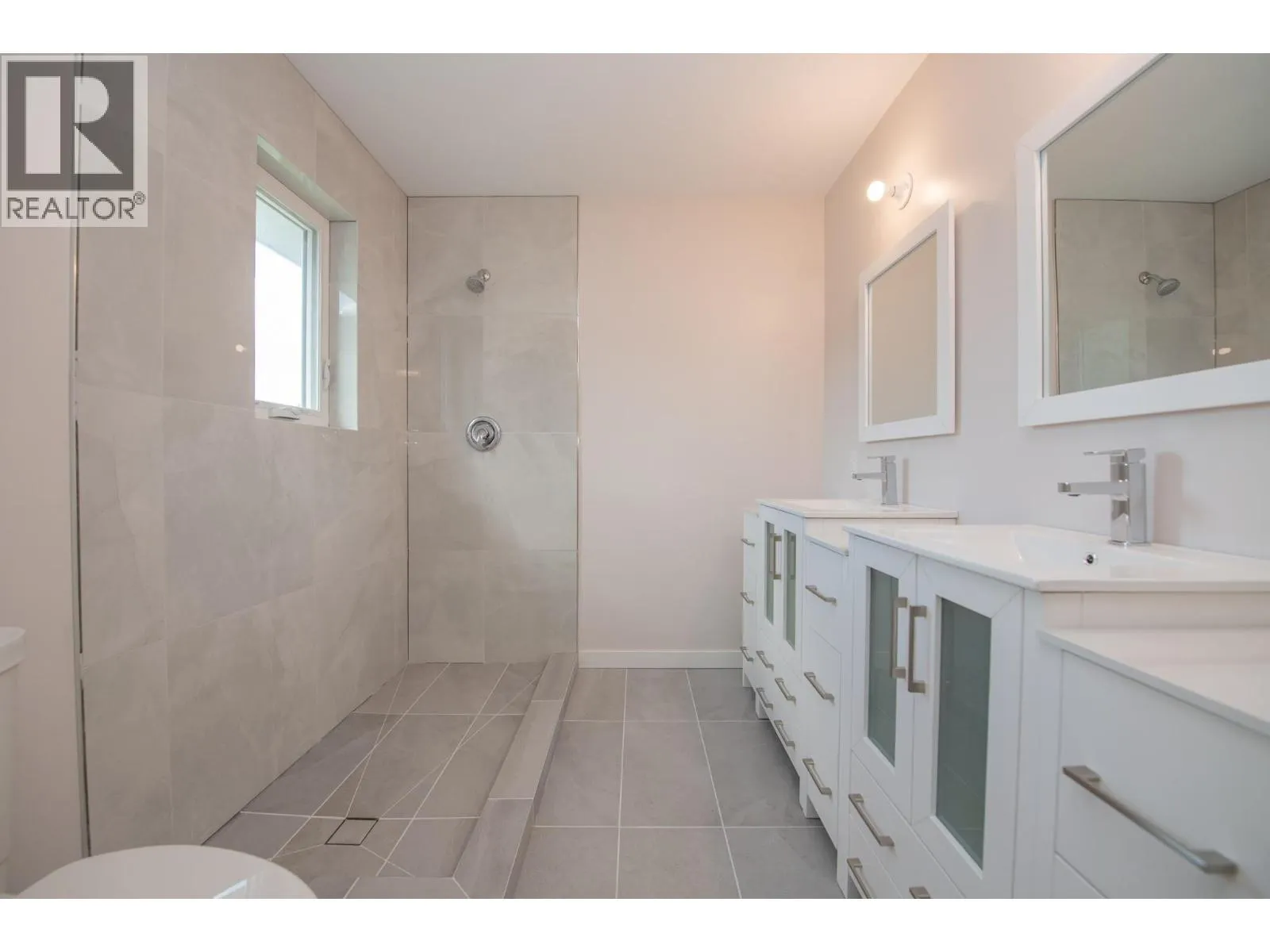 2224 Linea Crescent