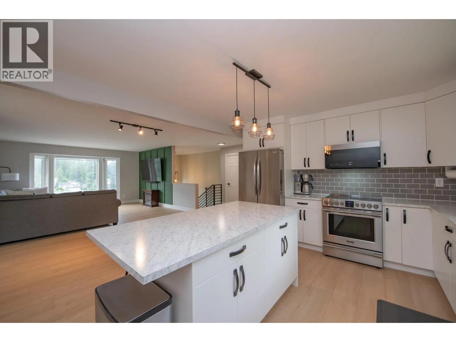 2224 Linea Crescent