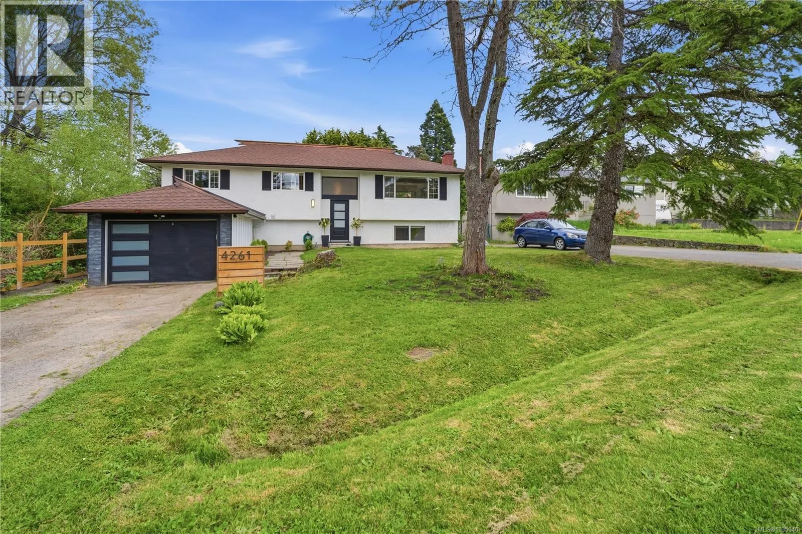 4261 Carey Rd