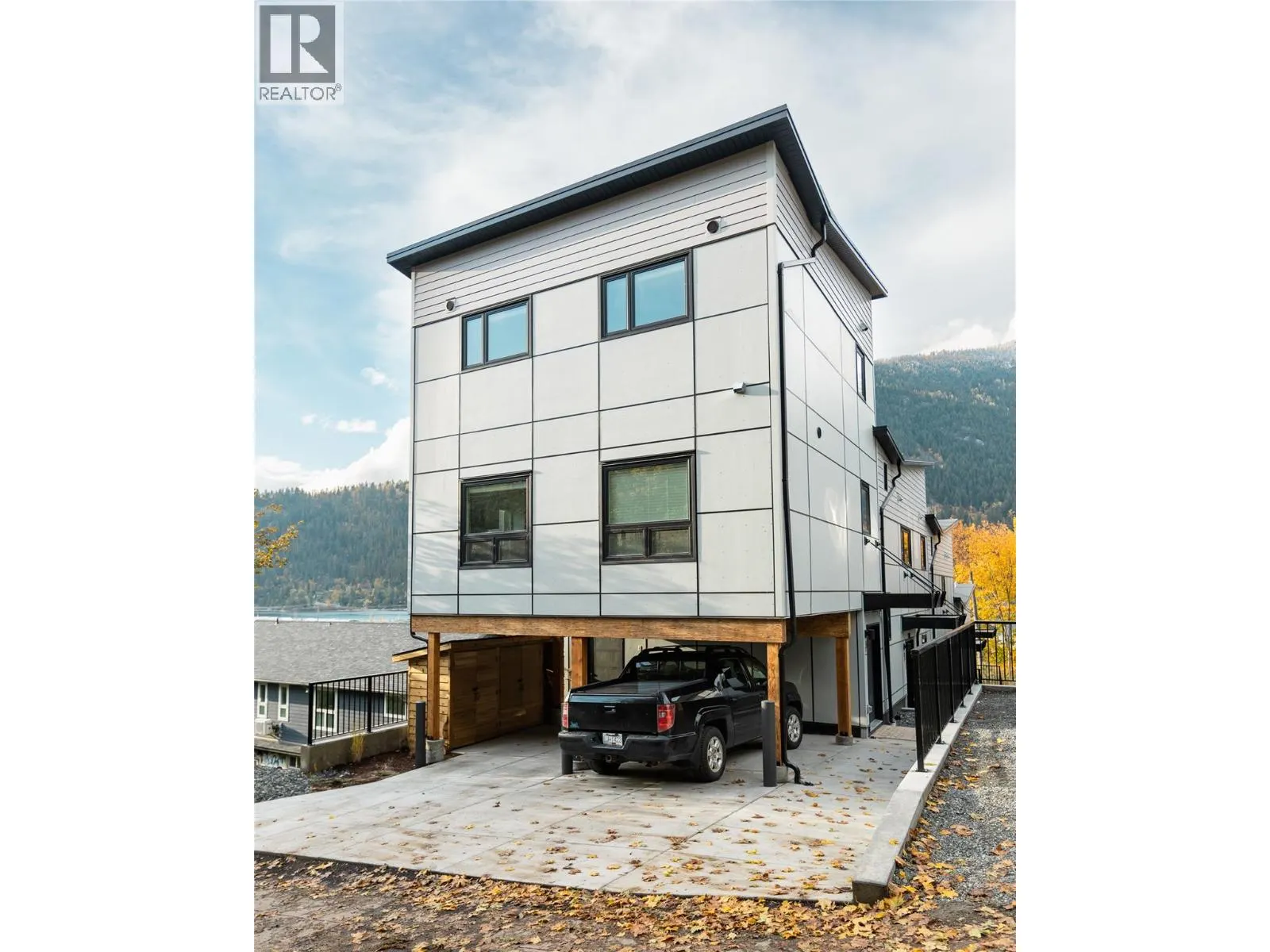 920 Front Street Unit# B