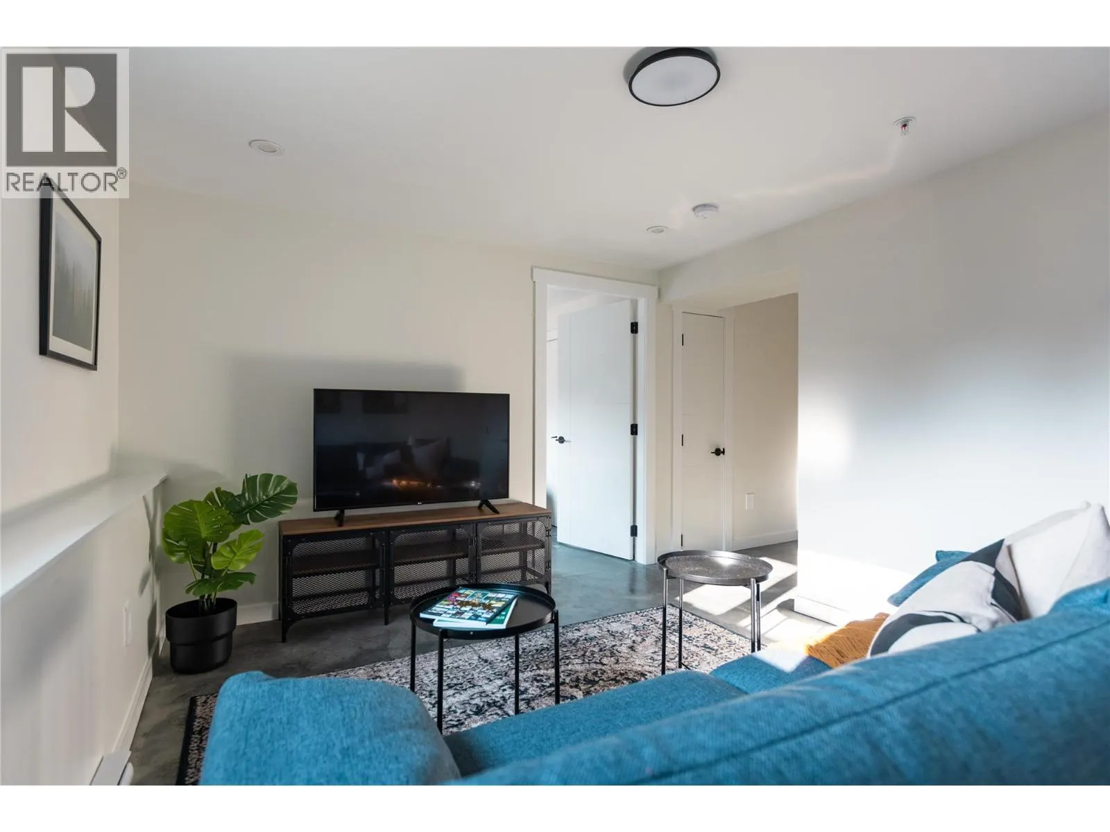920 Front Street Unit# B