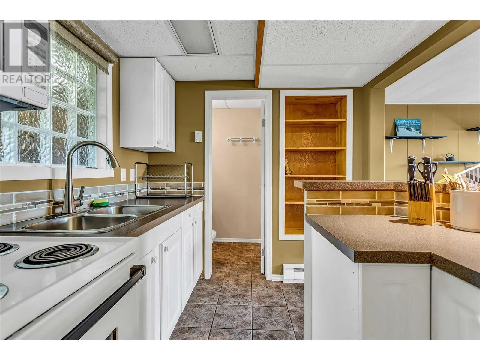 2370 Thacker Drive