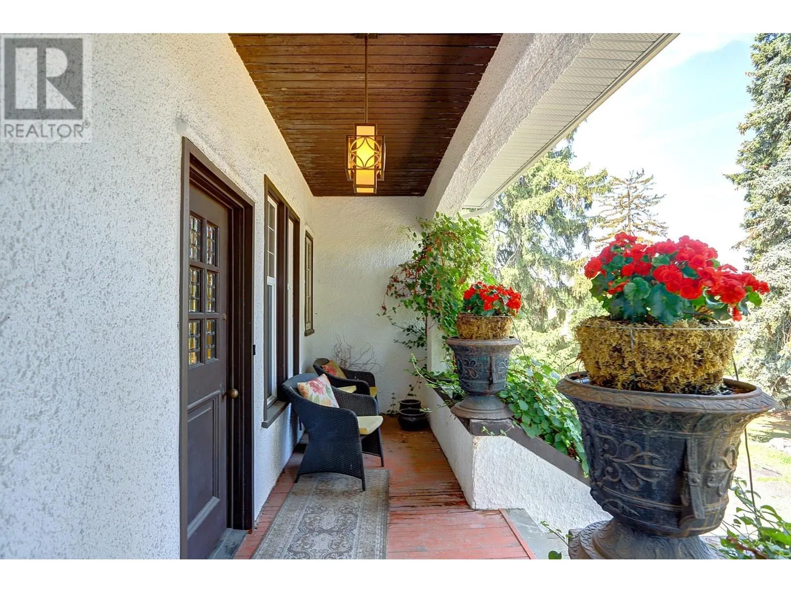 5482 Silver Star Road