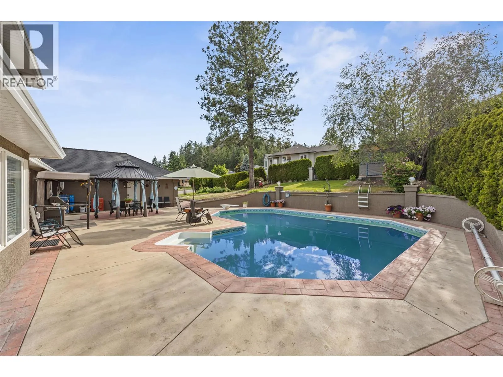 3016 Lakeview Cove Road