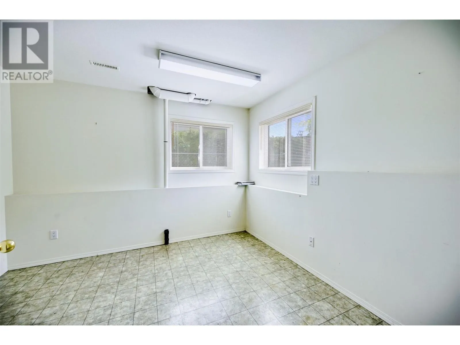 28 SANDPIPER Place