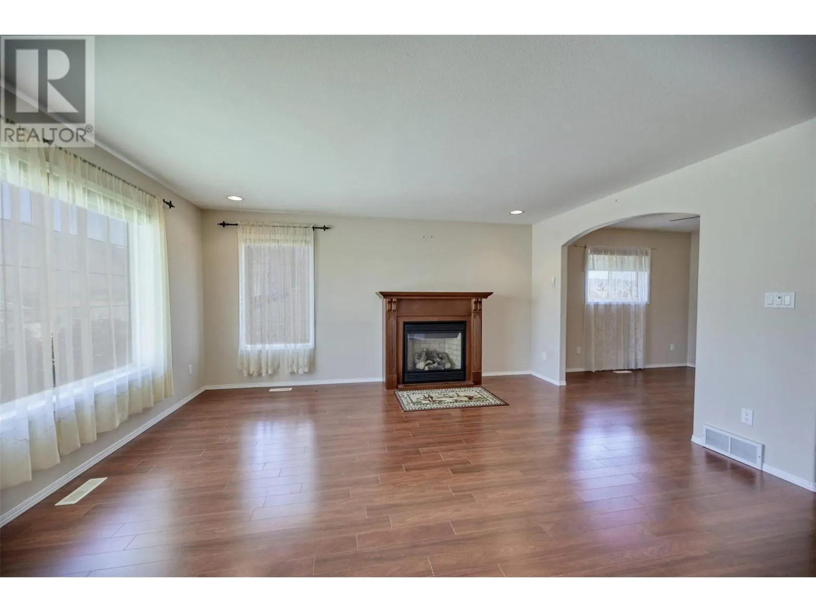 28 SANDPIPER Place