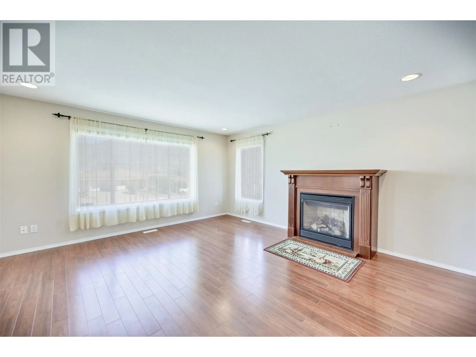 28 SANDPIPER Place