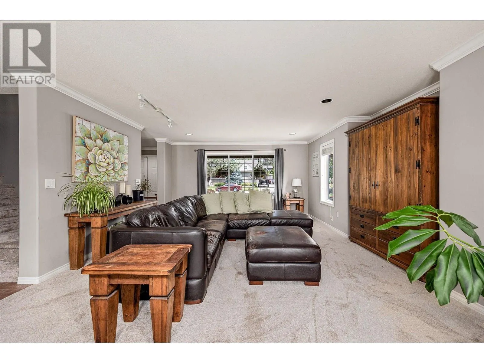 3925 Flower Court