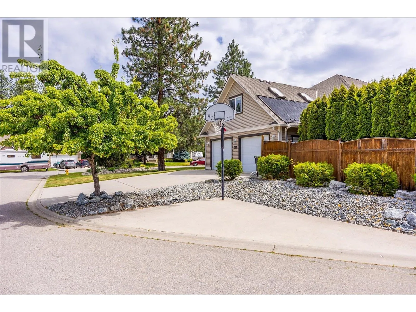 3925 Flower Court