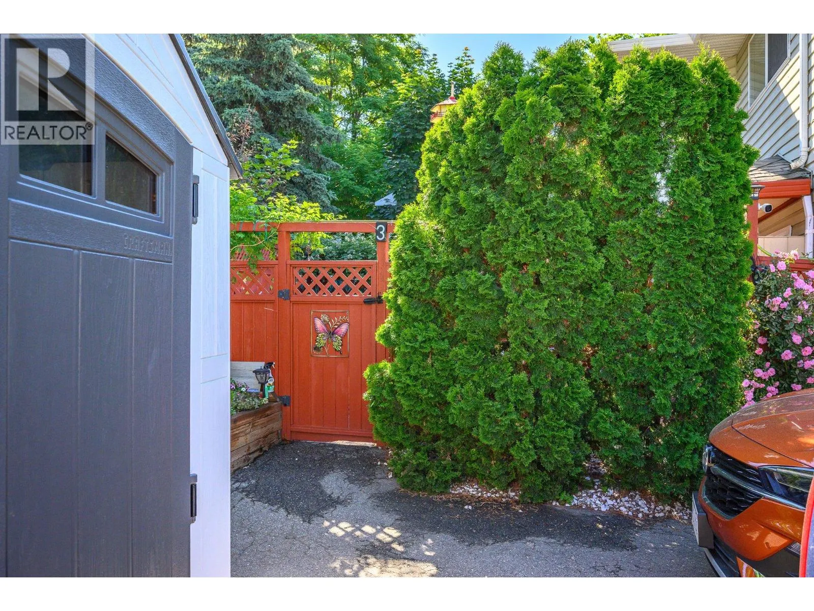 1041 11 Avenue Unit# 3
